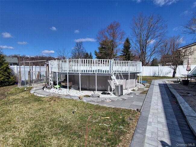 Building Photo - 20 Scott Dr