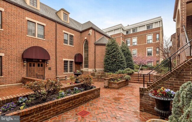 Primary Photo - 1715 15th St NW