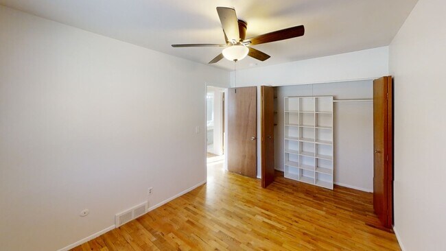 Building Photo - 308 Skydale Dr