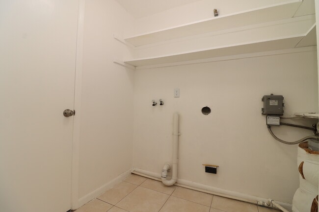 Building Photo - 1232 Amble Ln