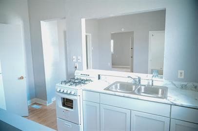 Building Photo - 2405 Blondo St