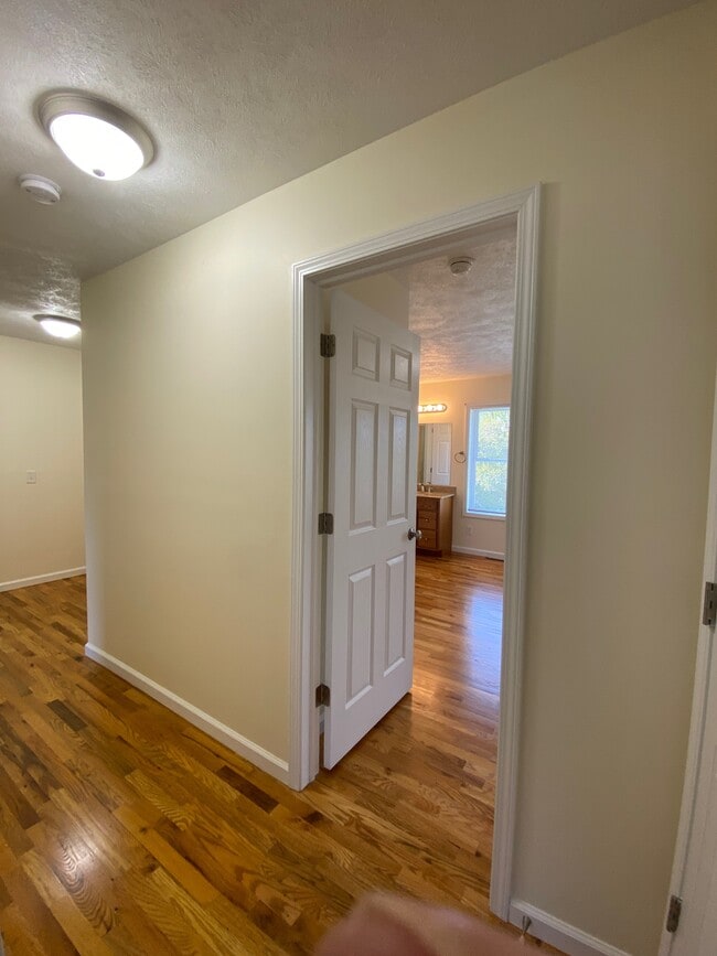 Building Photo - 204 Betsinger Rd