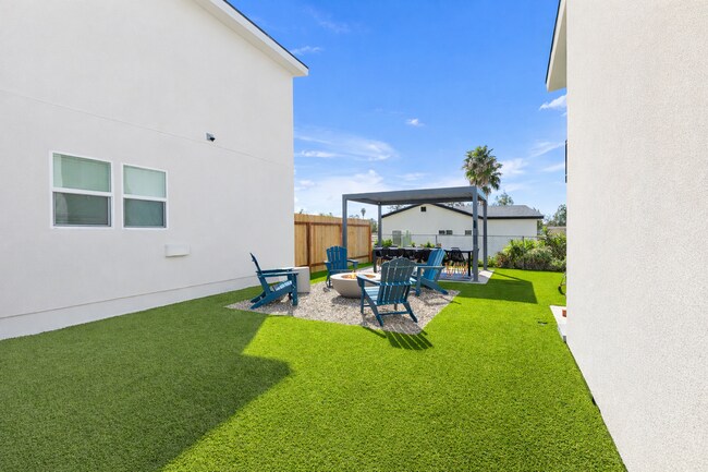 Building Photo - Brand new!