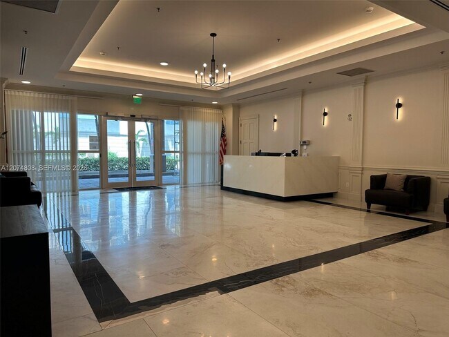 Building Photo - 2665 SW 37th Ave