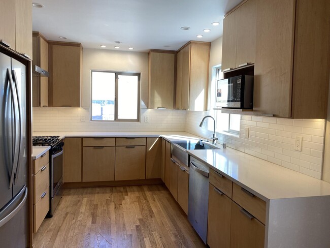 Building Photo - 4614 Idlewilde Ln SE