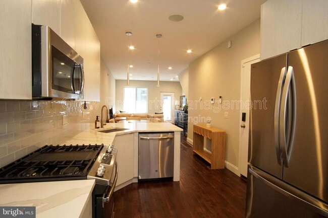 Building Photo - 1616 Cambridge St