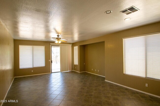 Building Photo - 3381 Thoreau Ln