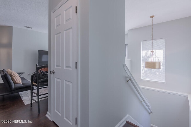 Building Photo - 3892 Summer Grove Way N