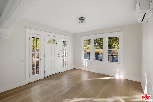 Building Photo - 4316 Kingswell Ave