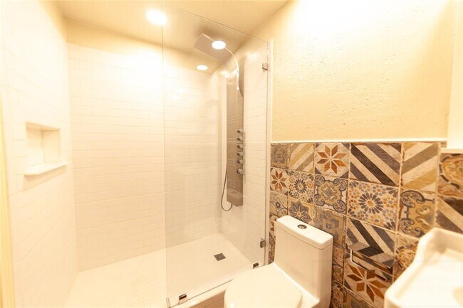 Building Photo - 22538 Market Square Ln