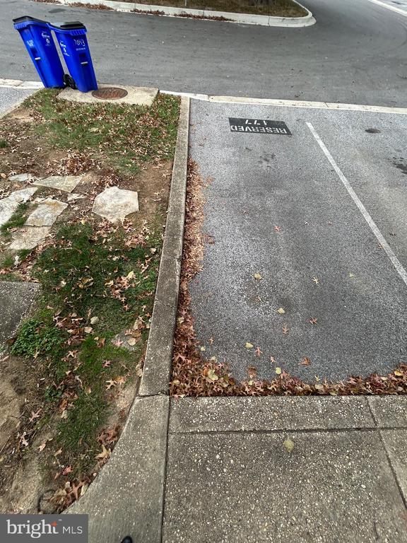 Primary Photo - 7051 Knighthood Ln