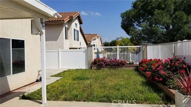 Building Photo - 424 Dylan Dr