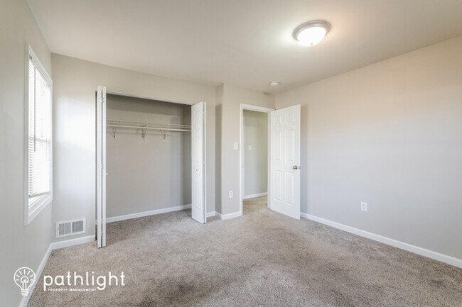 Building Photo - 504 Adams Lane, Waldorf, MD 20602