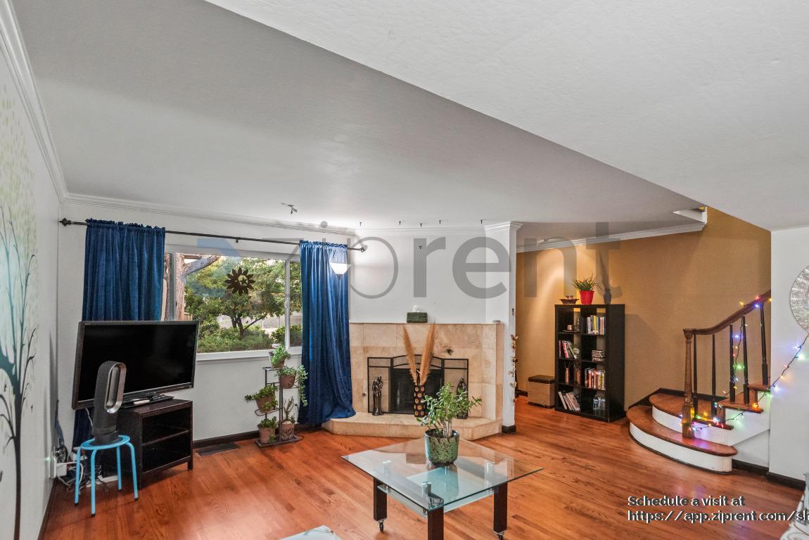 Building Photo - 6090 Calle De Amor