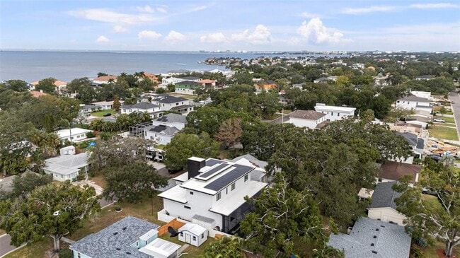 Building Photo - 3624 S Gardenia Ave