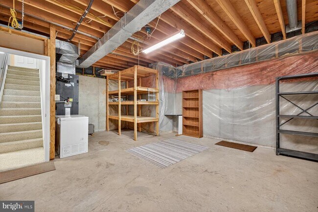 Building Photo - 8537 Hooes Rd