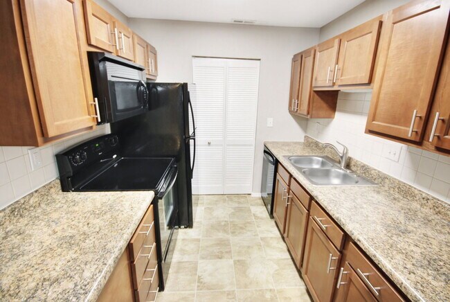 Building Photo - 17048 Sandalwood Creek Dr