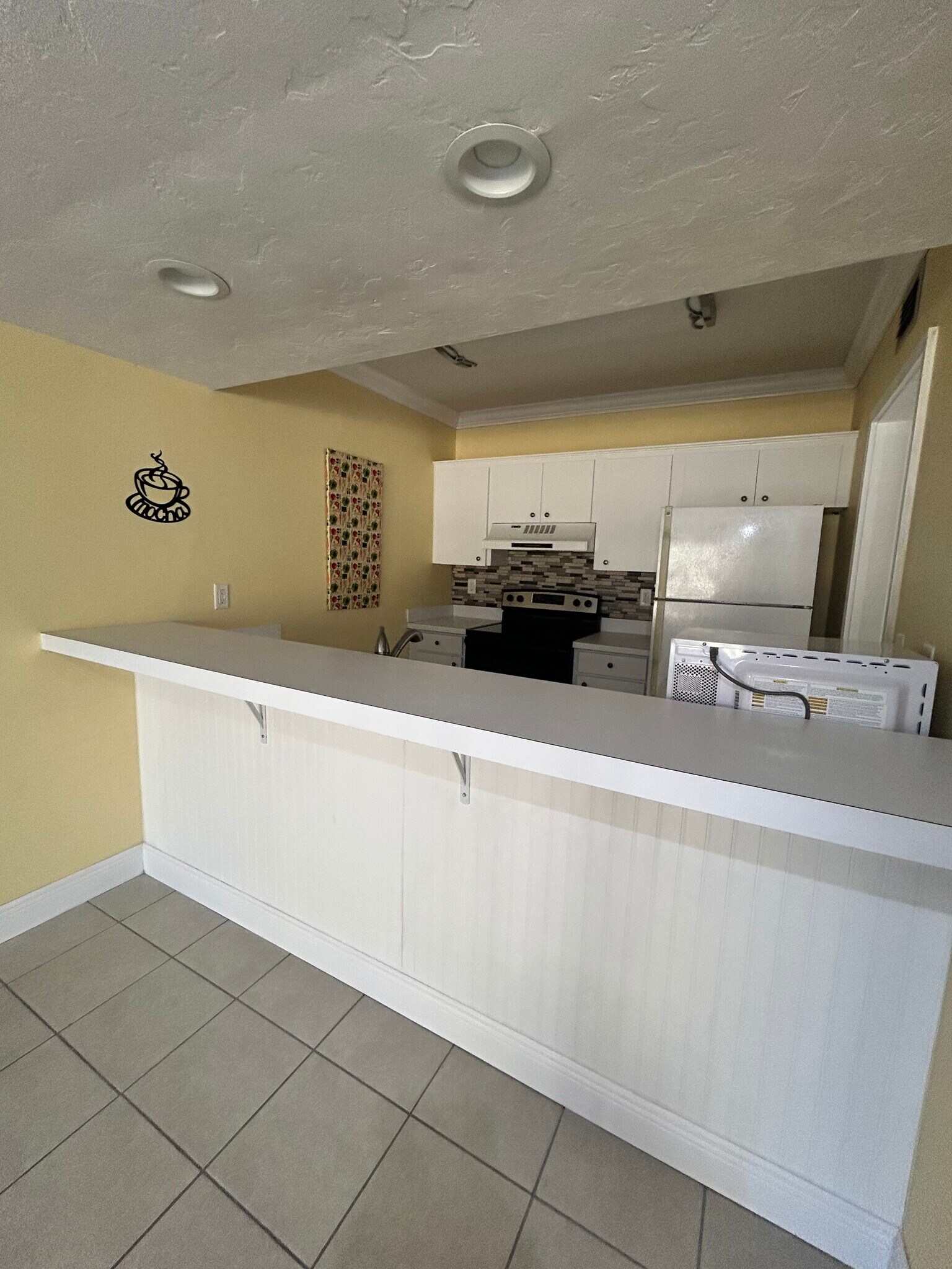 Breakfast nook - 4031 Abbey Ct