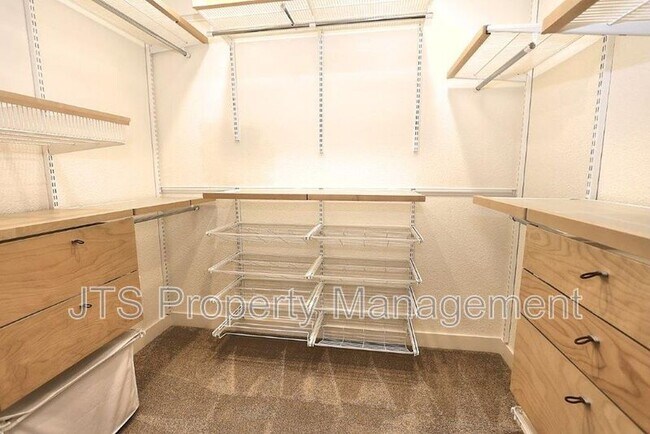 Building Photo - 2696 Prestwick Dr