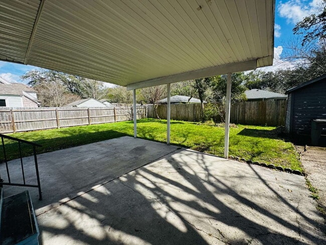 Building Photo - 3BR/2BA Cottage-Style Home, offering timeless character for Lease