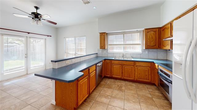 Building Photo - 7916 Pinkerton Ct