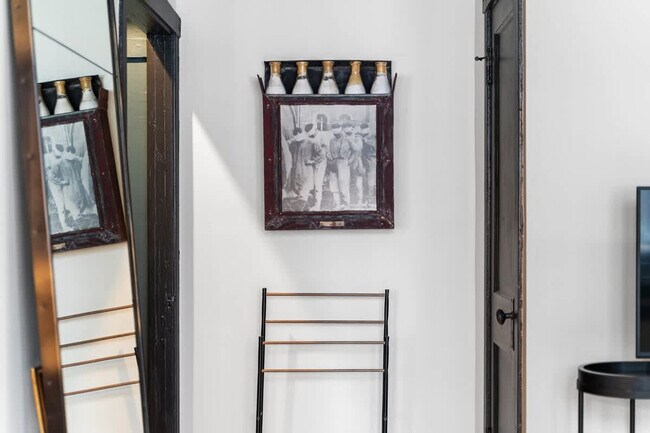 Building Photo - 3536 N Racine Ave