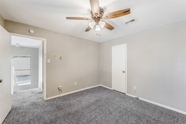 Building Photo - 13318 Queensride Ln