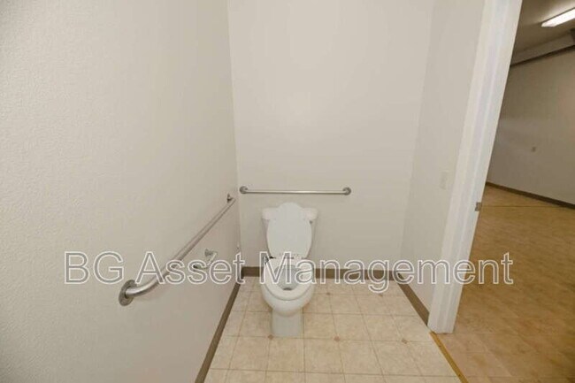 Building Photo - 701 San Pablo Ave