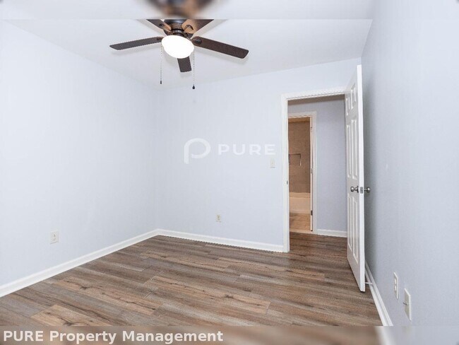 Building Photo - Price Drop Alert!   Rental Specials Available! Beautiful 3BR/2.5BA Townhome in Marietta is Availa...