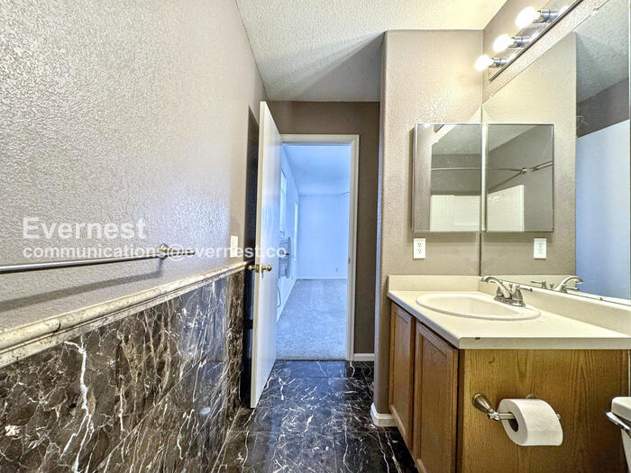 Building Photo - 10700 Kimblewyck Cir