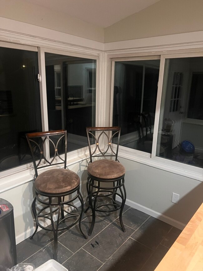 Building Photo - 121 Pond Lily Ave