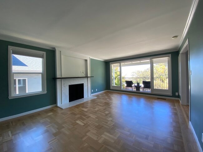 Building Photo - 161 El Bonito Way