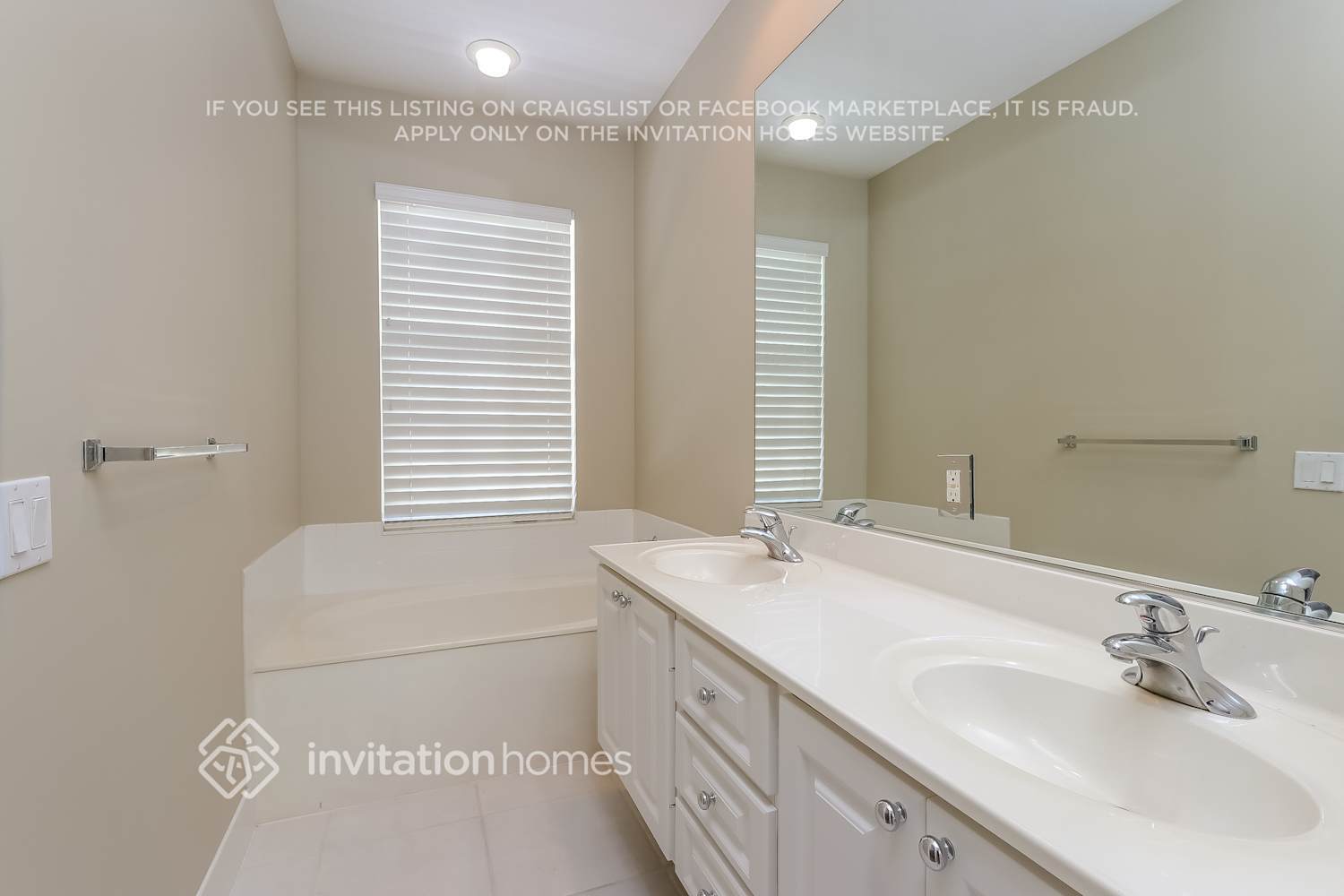Building Photo - 456 Capistrano Dr