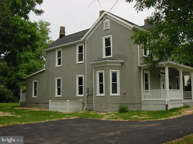 Building Photo - 236 E Lee St