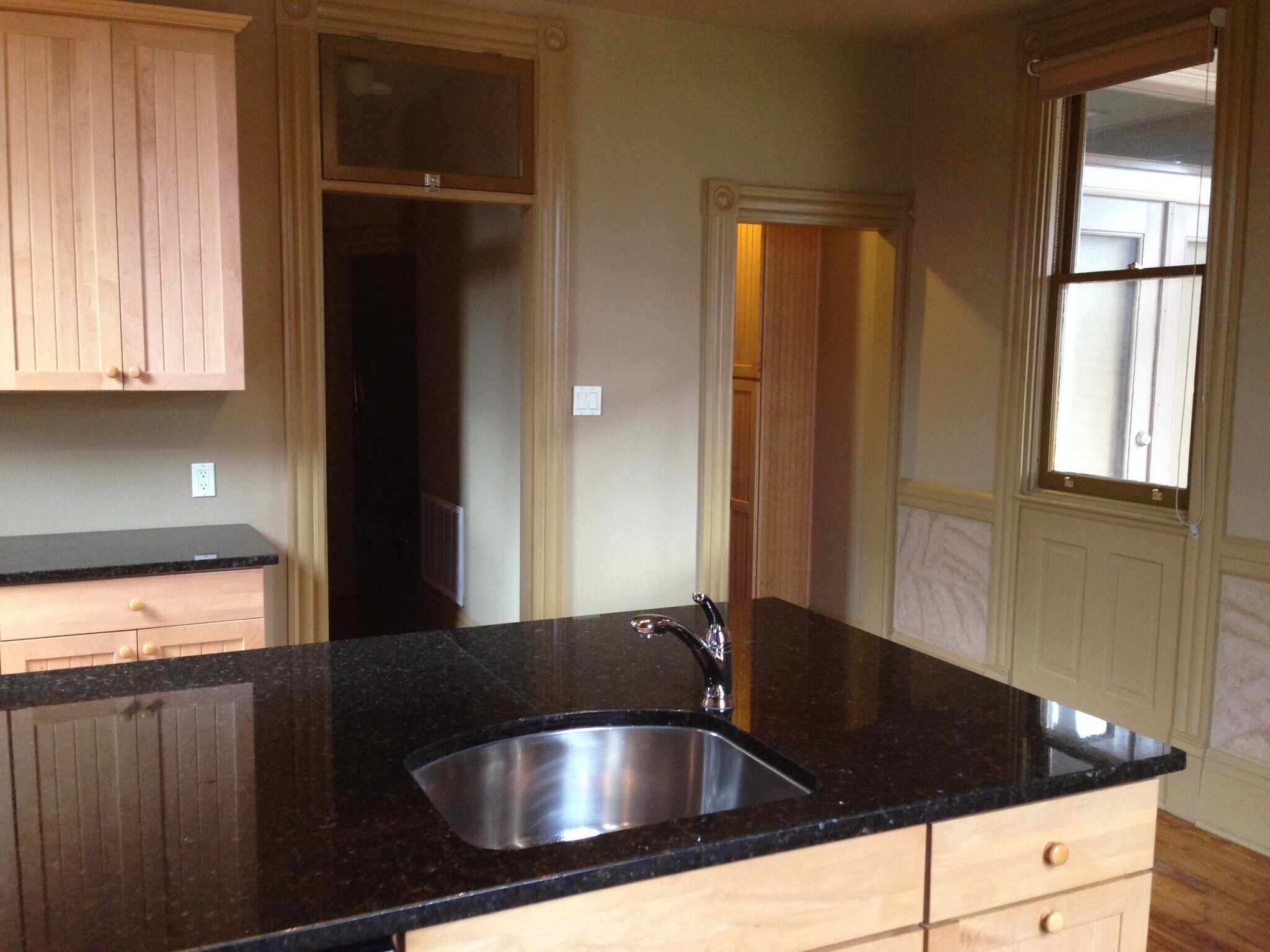 Kitchen - 526 Lockhart St