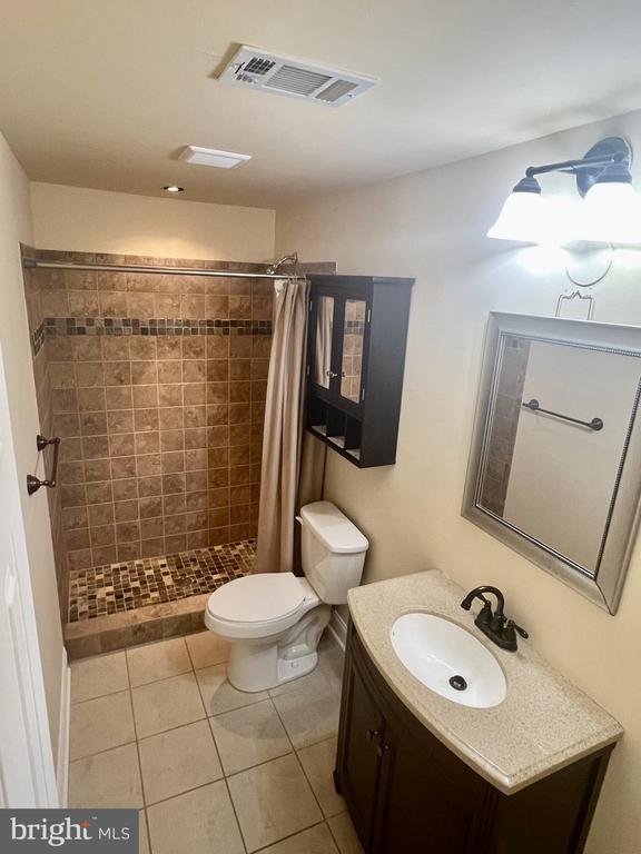 Building Photo - 11570 Hill Meade Ln