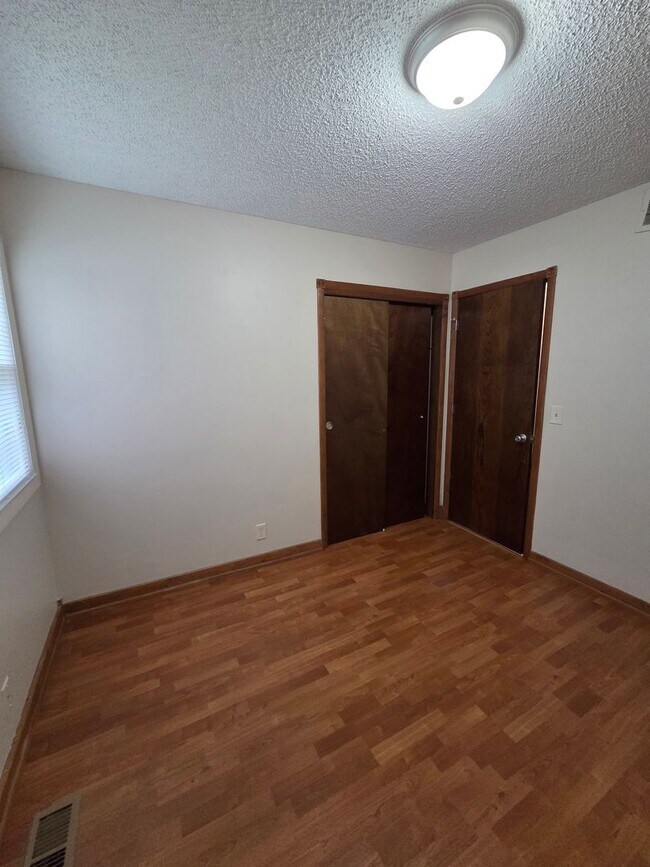 Building Photo - 3009 S Gordon Ave