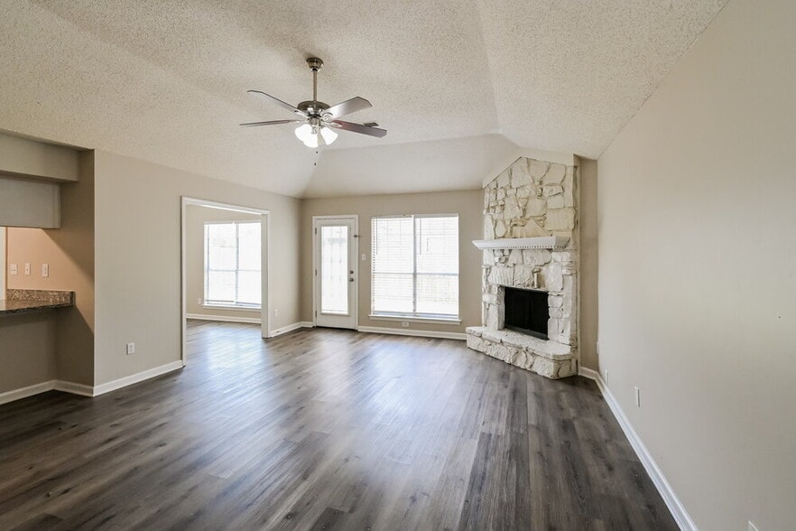 Building Photo - 6955 Gallop Dr