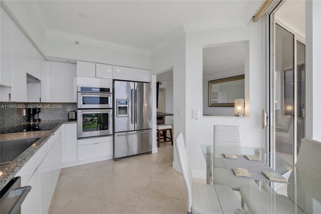 Building Photo - 4779 Collins Ave