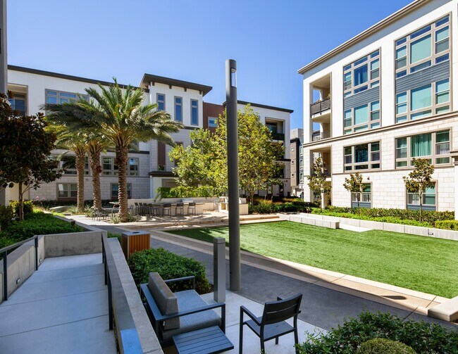 Building Photo - 6357 Dandelion St