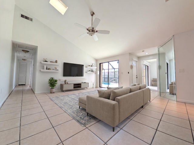 Building Photo - 9975 Boca Gardens Trail