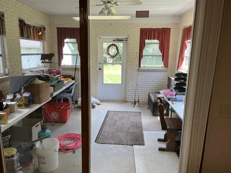 Three-Seasons room - 3951 Lake Vista Rd
