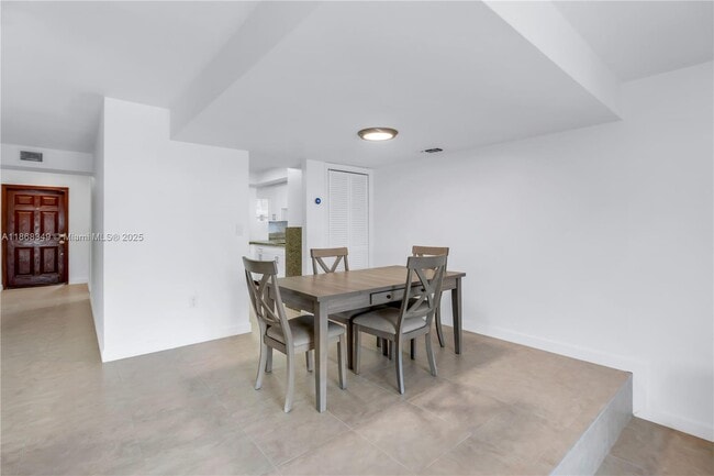 Building Photo - 3827 NE 166th St