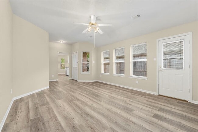 Building Photo - 2622 Autumn Springs Ln