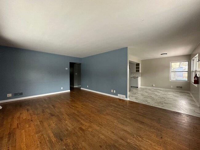 Building Photo - 3009 W Michigan Ave