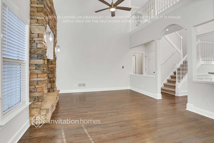 Building Photo - 1240 Oriole Dr SW