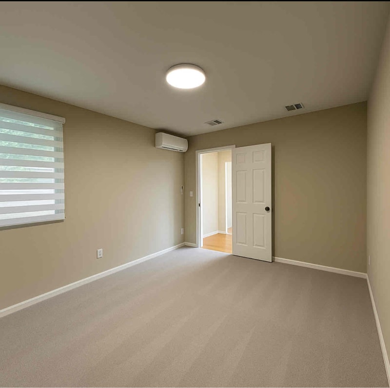 Building Photo - 815 N Sparks St