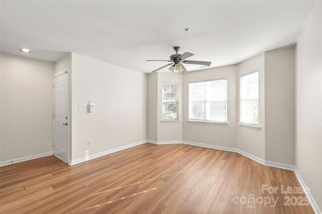Building Photo - 415 Mather Green Ave