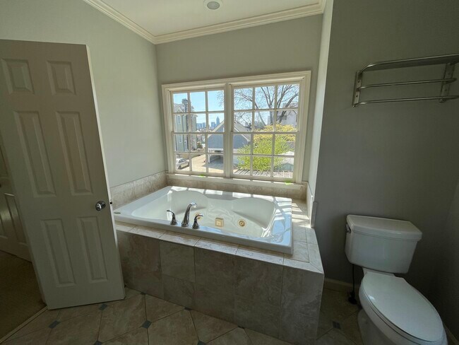 Master Bathroom w/ View - 1475 Groveland Ave NW