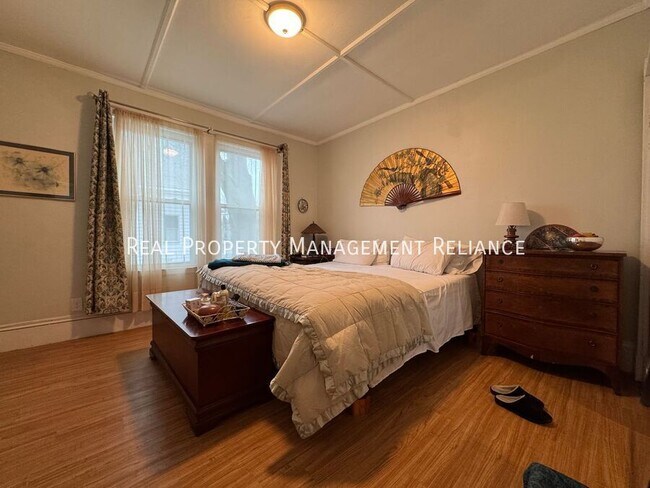 Building Photo - 78 Lexington St